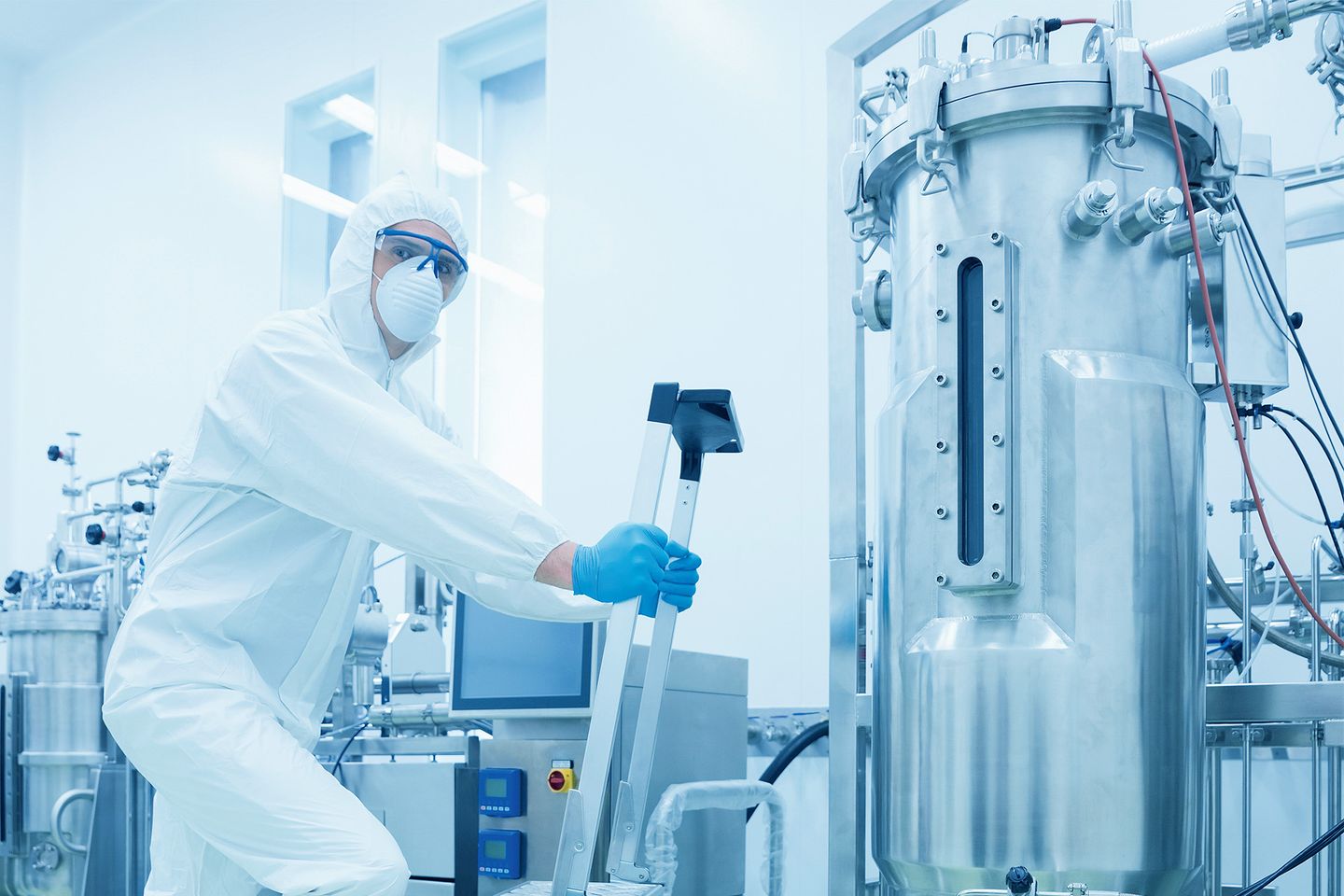 Bioreactor and hamilton cables