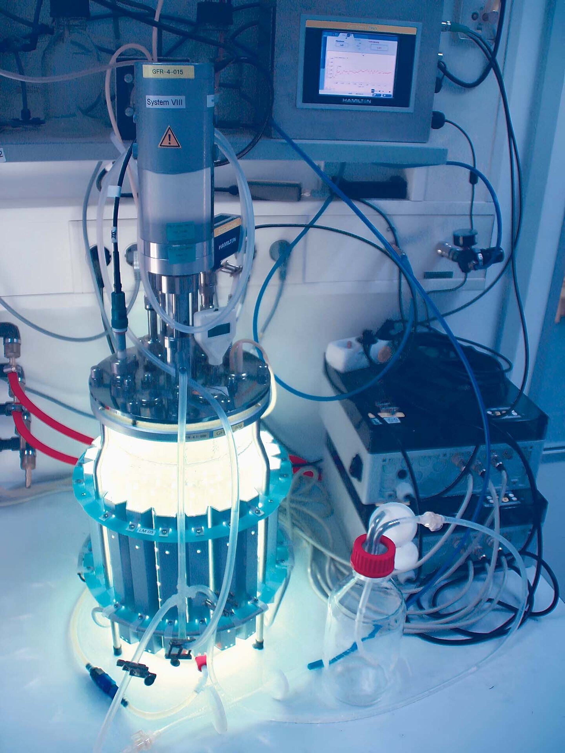 Photobioreactor for algae cultivation