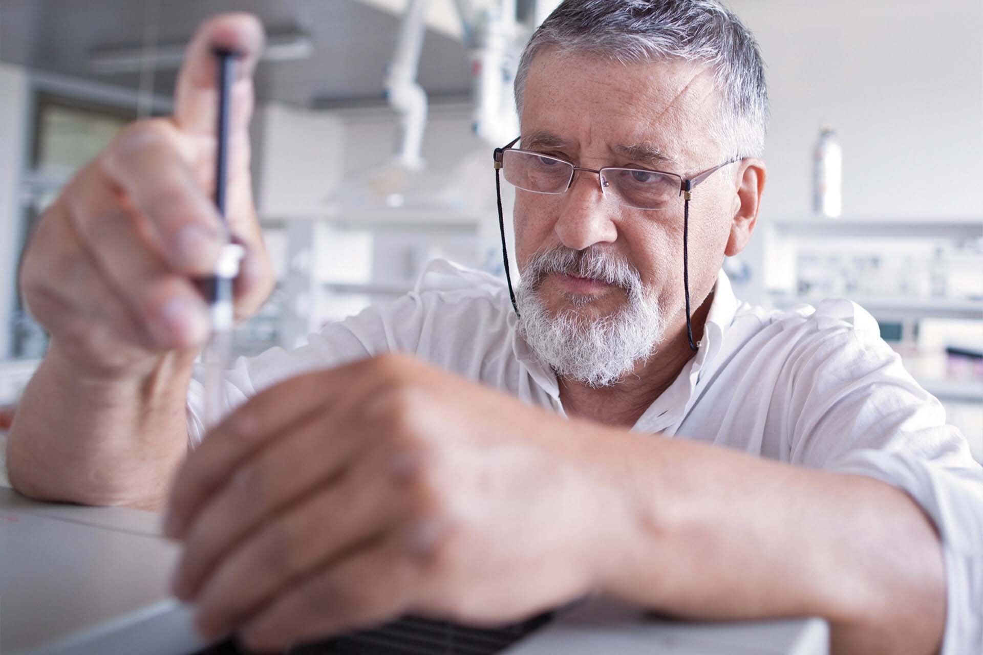 A scientist using GC syringe