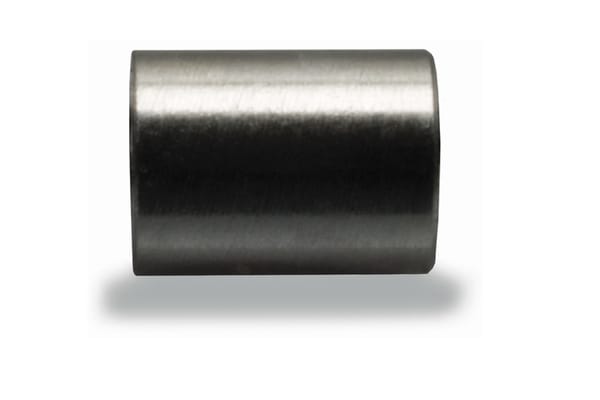 Small cylindrical metal seal spacer with a smooth machined finish