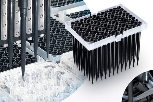 Air displacement pipette tips