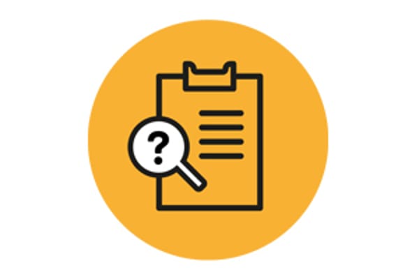 Icon of a clipboard with a magnifying glass containing a question mark, on an orange circle background
