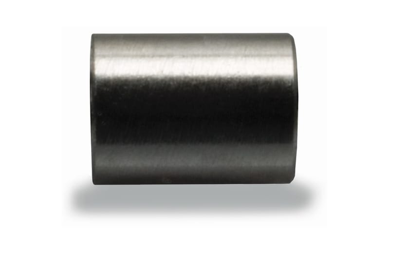 Small cylindrical metal seal spacer with a smooth machined finish